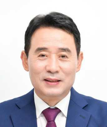 백영현