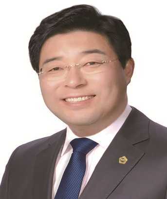 신민호